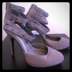 Annè Michelle Grey Heels